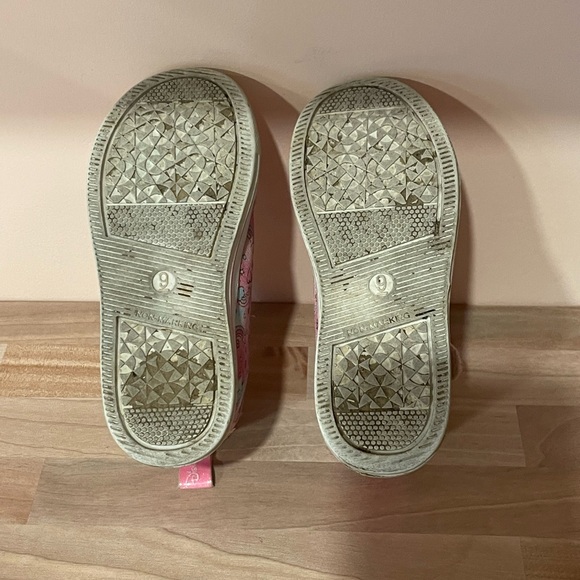 6 for $20. Harper Canyon Disney Minnie Mouse Pink Kids Shoes size 9 - Picture 5 of 6